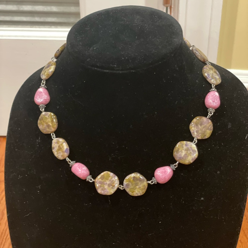 Stone Necklace with pink stones